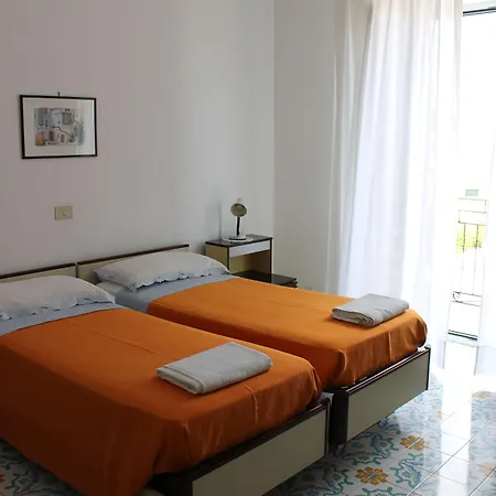 Oda ve Kahvaltı Luna Di Miele 3*
