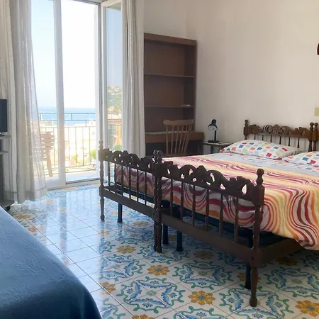 Luna Di Miele Bed & Breakfast 3*
