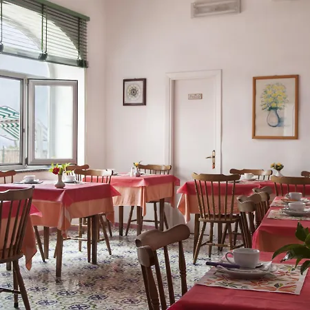 Bed & Breakfast Luna Di Miele 3*